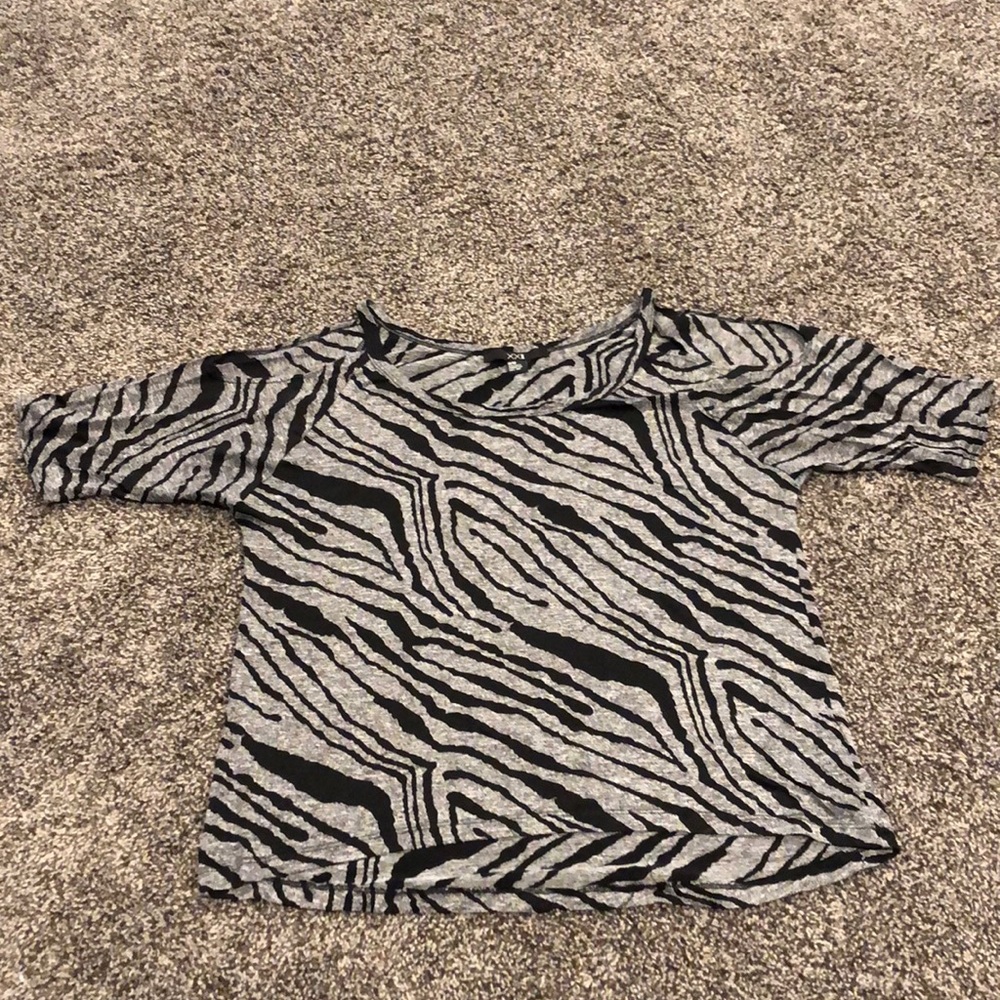 Size M animal print forever 21 cold shoulder top